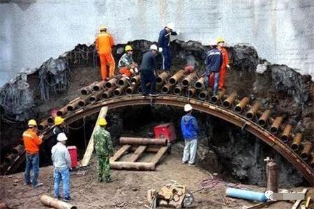 乐东隧道钢花管支护案例